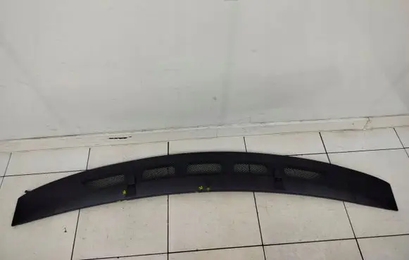 Mercedes-Benz A W169 Wiper trim A1698360018