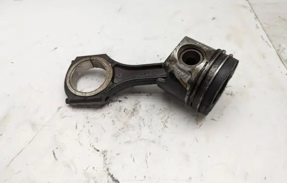Mercedes-Benz ML W164 Piston with connecting rod 8349F