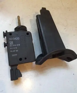 Opel Zafira A Central locking motor 90589918 1101215 605420