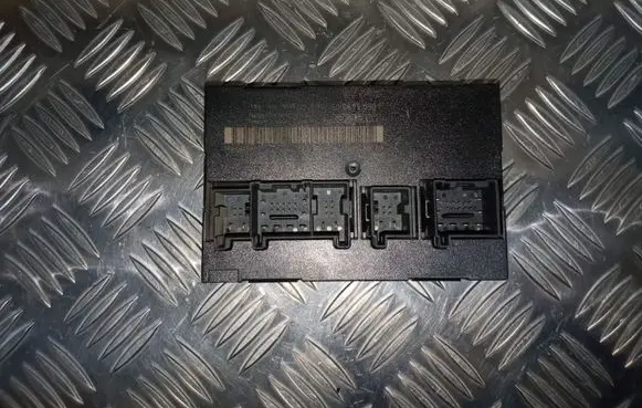 Volkswagen Caddy Comfort/convenience module 1K0959433CP 4050549805 24050700