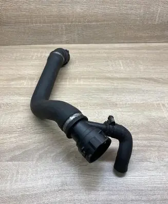 BMW 5 E60 E61 Engine coolant pipe/hose 7789742