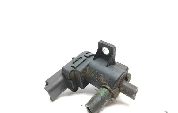 Citroen DS5 Turbo solenoid valve 9665558580 082140656