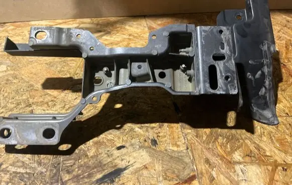 Land Rover Range Rover Velar Radiator support slam panel bracket J8A217K899AD