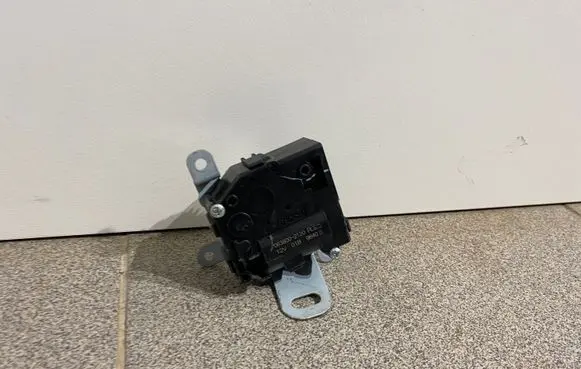 Lexus RX 450H Air flap motor/actuator 0638002120