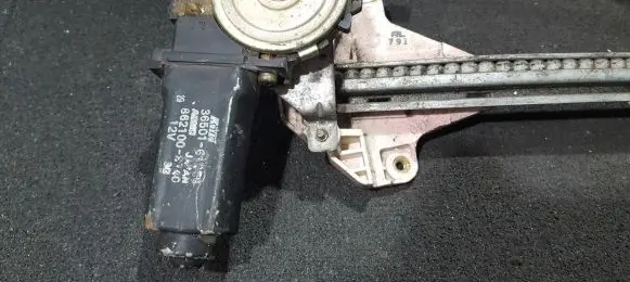 Mazda 626 Rear door window regulator motor 8621003740 862100-3740