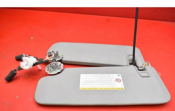 Chevrolet Cruze Sun visor 13302543