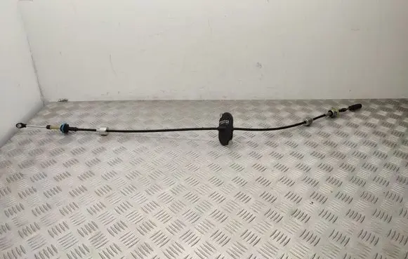 Opel Mokka X Gear shift cable linkage 