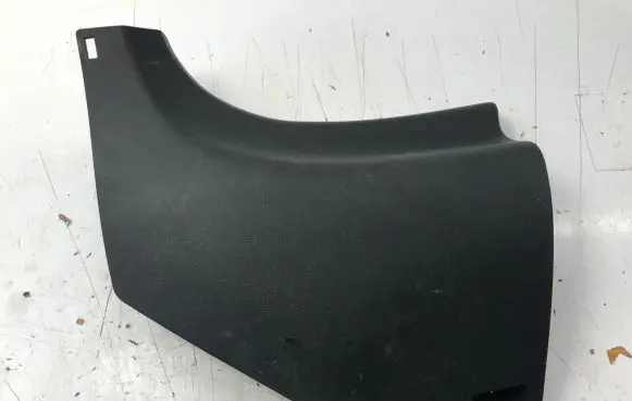 Foot area side trim