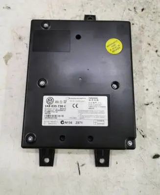 Volkswagen PASSAT B6 Bluetooth control unit module 1K8035730C 2008DJ2465 00233D08D7A1