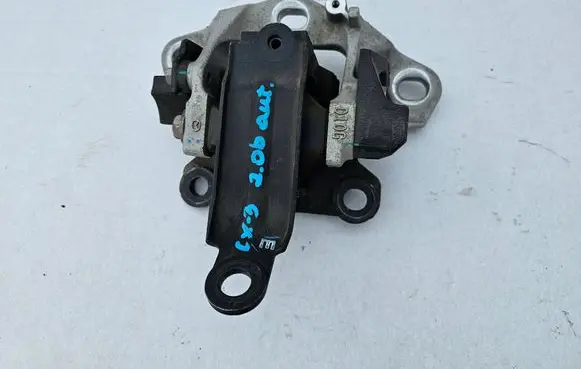 Mazda CX-3 Engine mount vacuum valve D10G39031