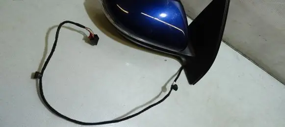 Volkswagen Golf VI Manual wing mirror 