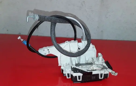 Volkswagen Crafter Front door lock A9067202135