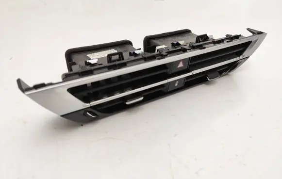 Citroen C4 III e-C4 Dash center air vent grill 9835648280 9833772280