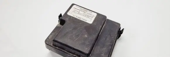 Honda FR-V Fuse box cover 