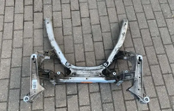 BMW 5 E60 E61 Front subframe 6759462