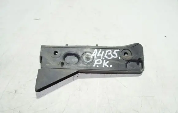 Audi A4 S4 B5 8D Front bumper mounting bracket 8E0807284