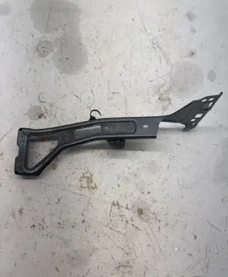 Audi A5 Fender mounting bracket 8W0821135C