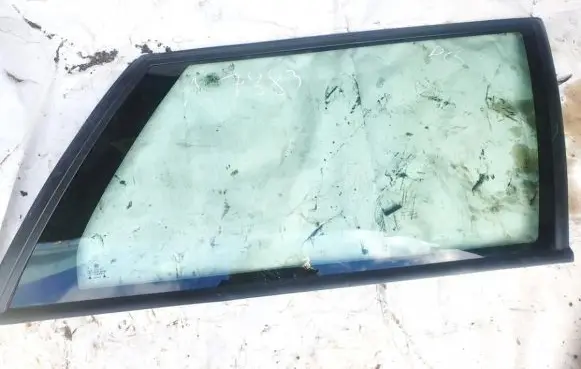 Volkswagen PASSAT B4 Rear side window