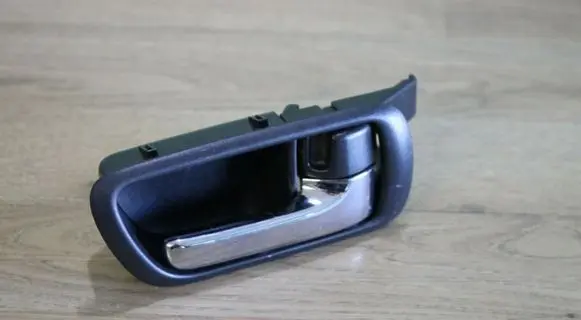 Toyota Corolla Verso AR10 Front door interior handle 692050F010