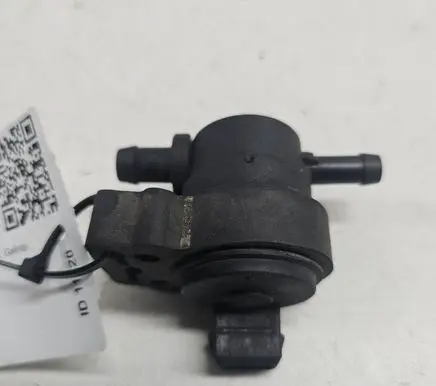 Mercedes-Benz S W221 Vacuum valve A0004769732