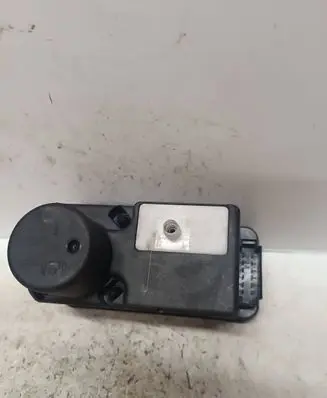 Volkswagen PASSAT B4 Central locking vacuum pump 1H0962257G