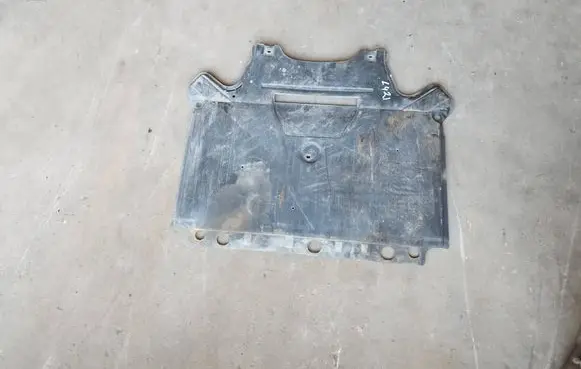 Audi A4 S4 B8 8K Engine splash shield/under tray 8K1863822L 8K2863822L