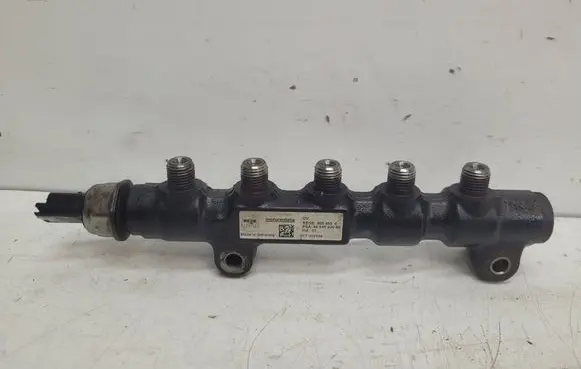 Ford Focus Fuel main line pipe 9654592680 9654590 017002334