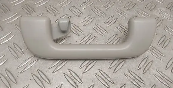 Toyota Avensis T270 Rear interior roof grab handle L1020373