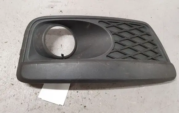 Ford Focus C-MAX Front fog light trim/grill 3M5J15A245BA 00223956