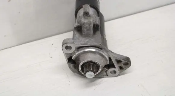 Volkswagen Golf IV Starter motor 020911023T 0001120402