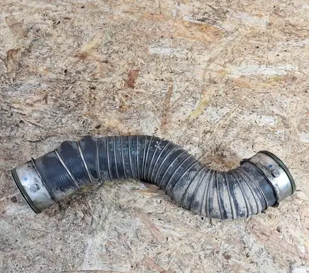BMW X3 E83 Intercooler hose/pipe 3435259 11613435259