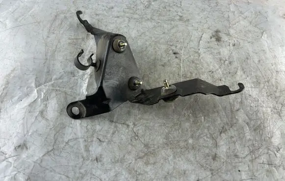 Ford Fusion ABS pump bracket 2S612B389AC