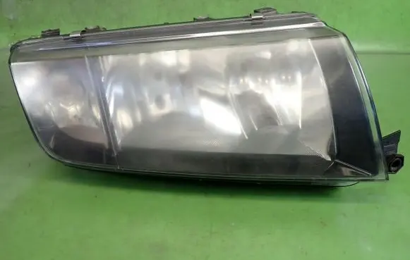 Skoda Fabia Mk1 (6Y) Headlight/headlamp HELLA246366