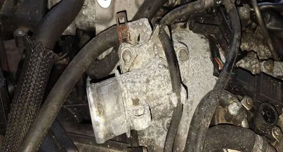Jeep Grand Cherokee (WK) Engine coolant pipe/hose 