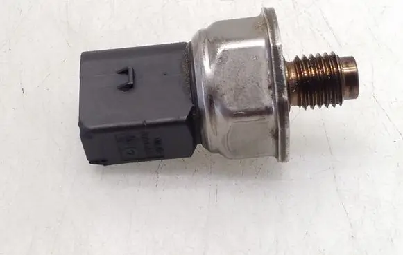 Fuel pressure sensor