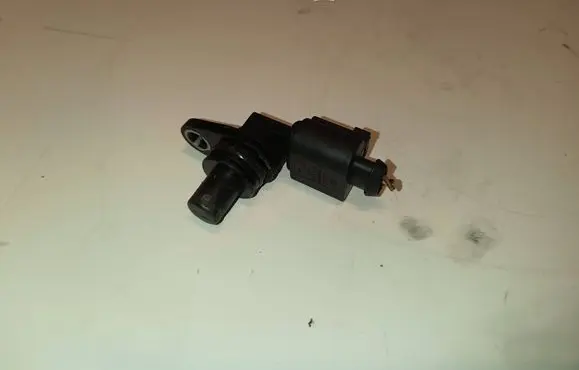 Skoda Fabia Mk1 (6Y) Camshaft position sensor 036907601D