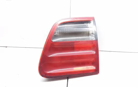 Mercedes-Benz E W210 Tailgate rear/tail lights 324532 324628R