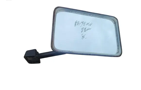 Mitsubishi Pajero Manual wing mirror 