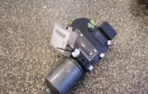 Seat Alhambra (Mk1) Wiper motor 1137328093