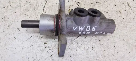 Volkswagen PASSAT B5 Master brake cylinder