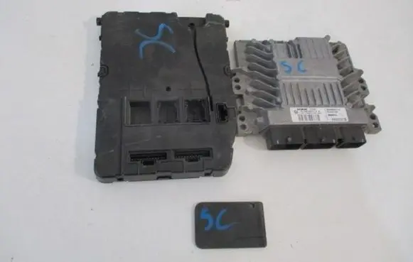 Renault Scenic II - Grand scenic II Engine ECU kit and lock set 8200780025