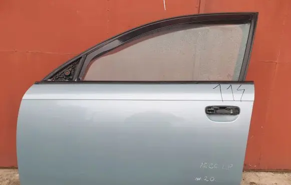 Audi A6 S6 C6 4F Front door