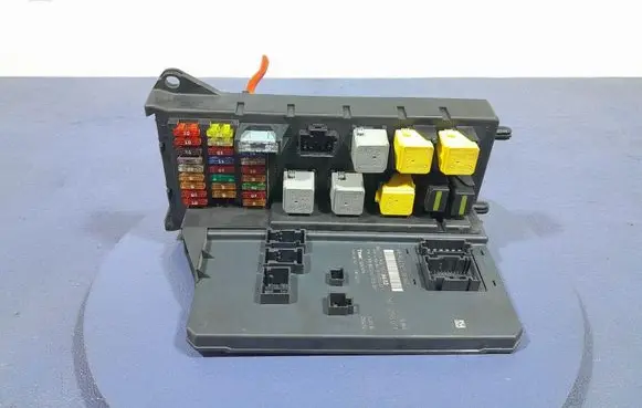 Mercedes-Benz Sprinter W906 Fuse box set A9069006403
