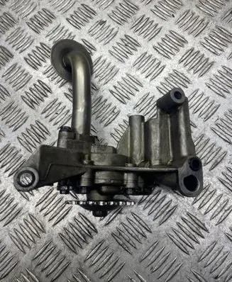 Volkswagen Touran I Oil pump 036115105C 038115121A
