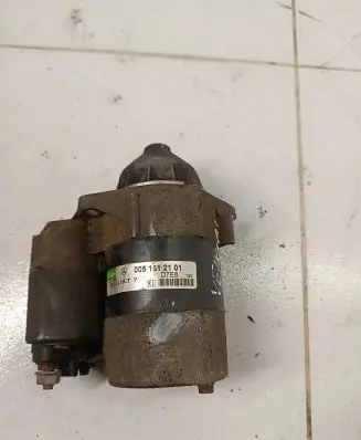Mercedes-Benz A W168 Starter motor 0051512101 D7E8