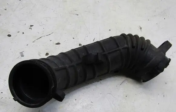 Suzuki Swift III Air intake duct part KRIS235789