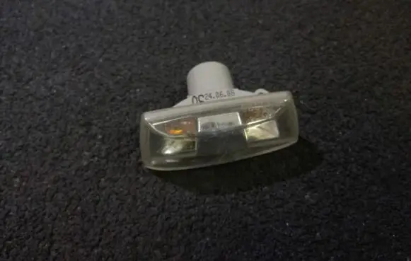 Opel Astra H Front fender indicator light I090025