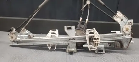 Peugeot Partner Rear window lifting mechanism without motor
