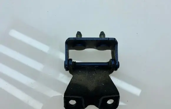 Subaru Outback Tailgate/trunk/boot hinge 60870AG00A9P 60870AG 60870AG00A9W