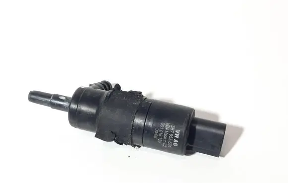 Audi A4 S4 B8 8K Headlight washer pump 3B7955681